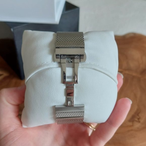 Movado BOLD Watch - Picture 7 of 8